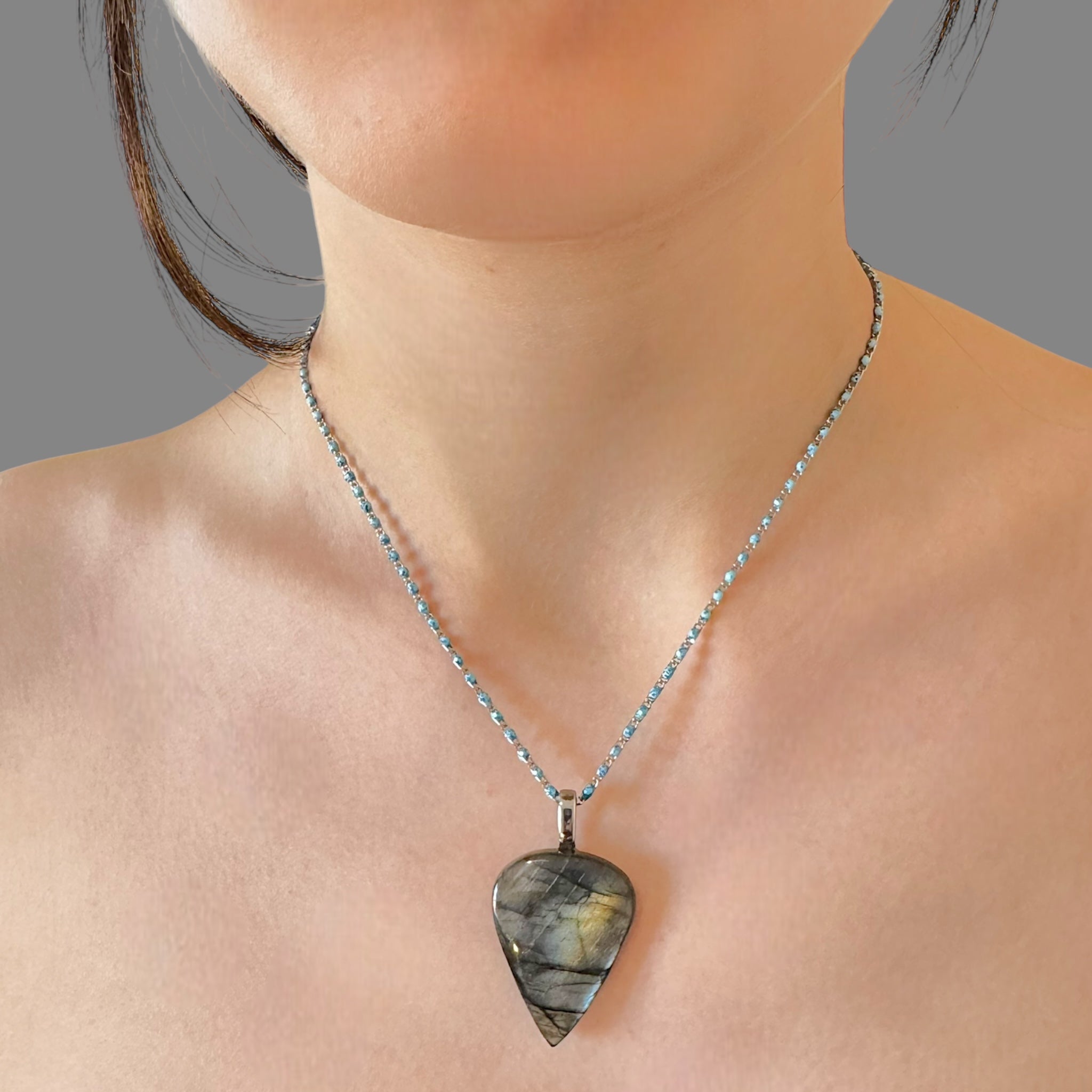 Collana labradorite 35x25 mm Sharifa Crystals